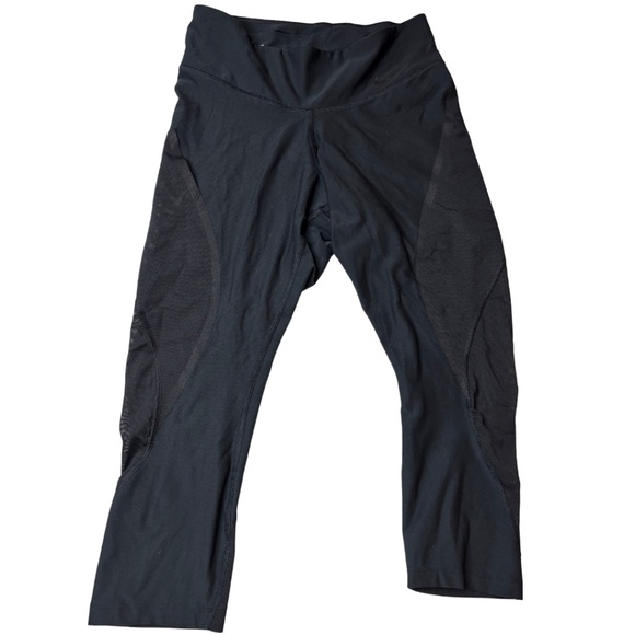 Nike Dri-Fit Capri Leggings - Picture 1 of 8